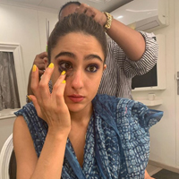 Sara Ali Khan Announces Schedule Wrap Of Coolie No 1