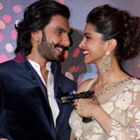 Ranveer Singh Flirting With Deepika Padukone